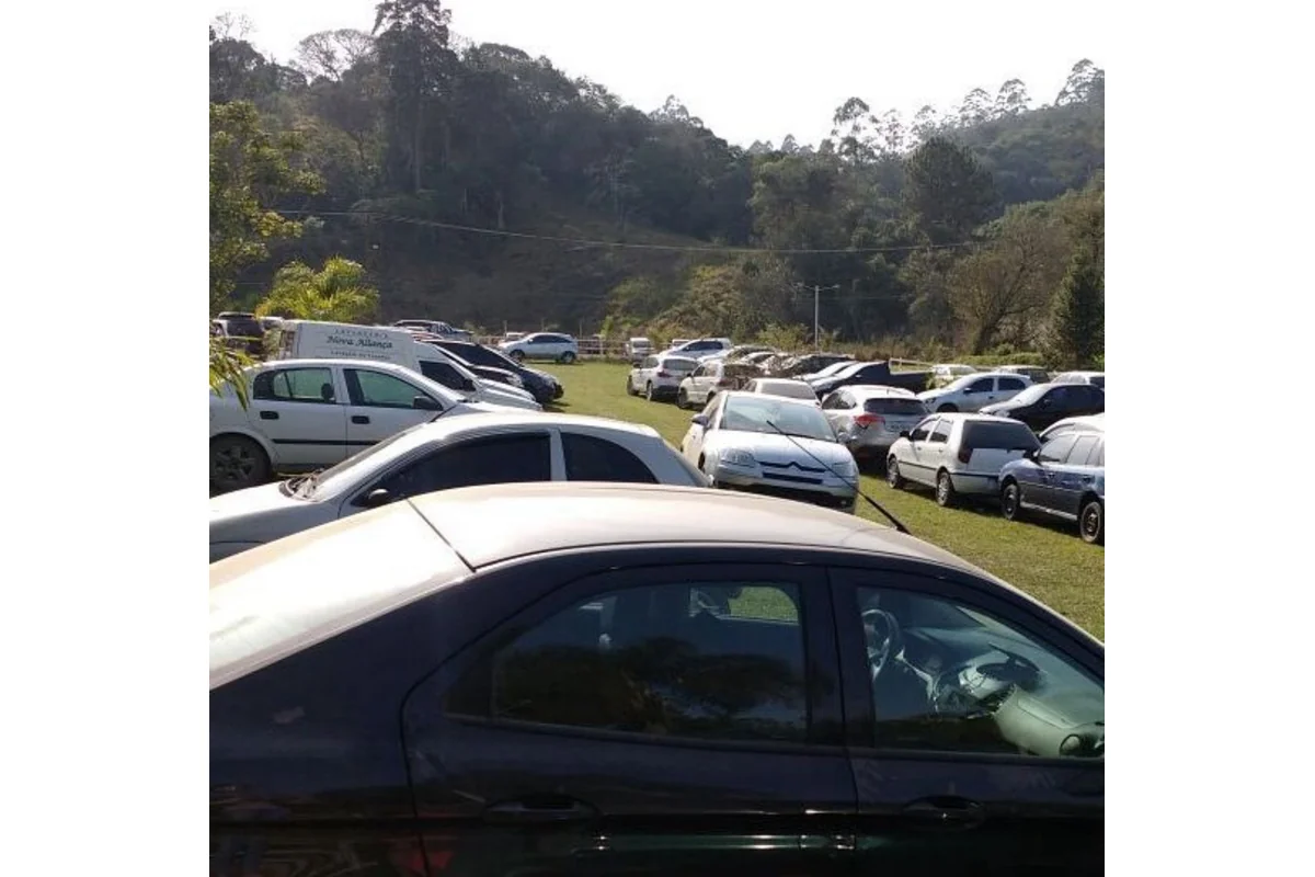 Estacionamento Amplo e Seguro